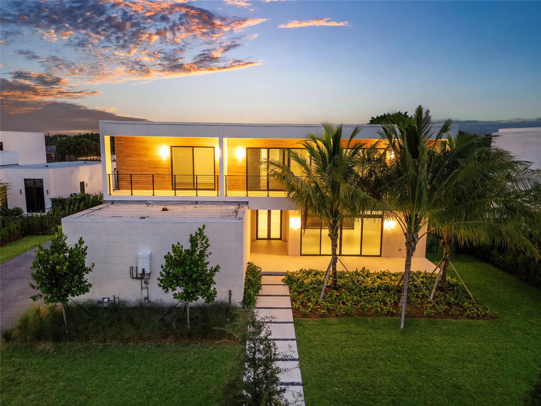 16722 S Botaniko Dr S