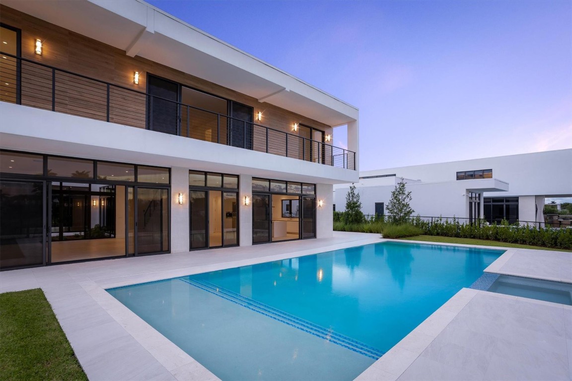 16722 S Botaniko Dr S