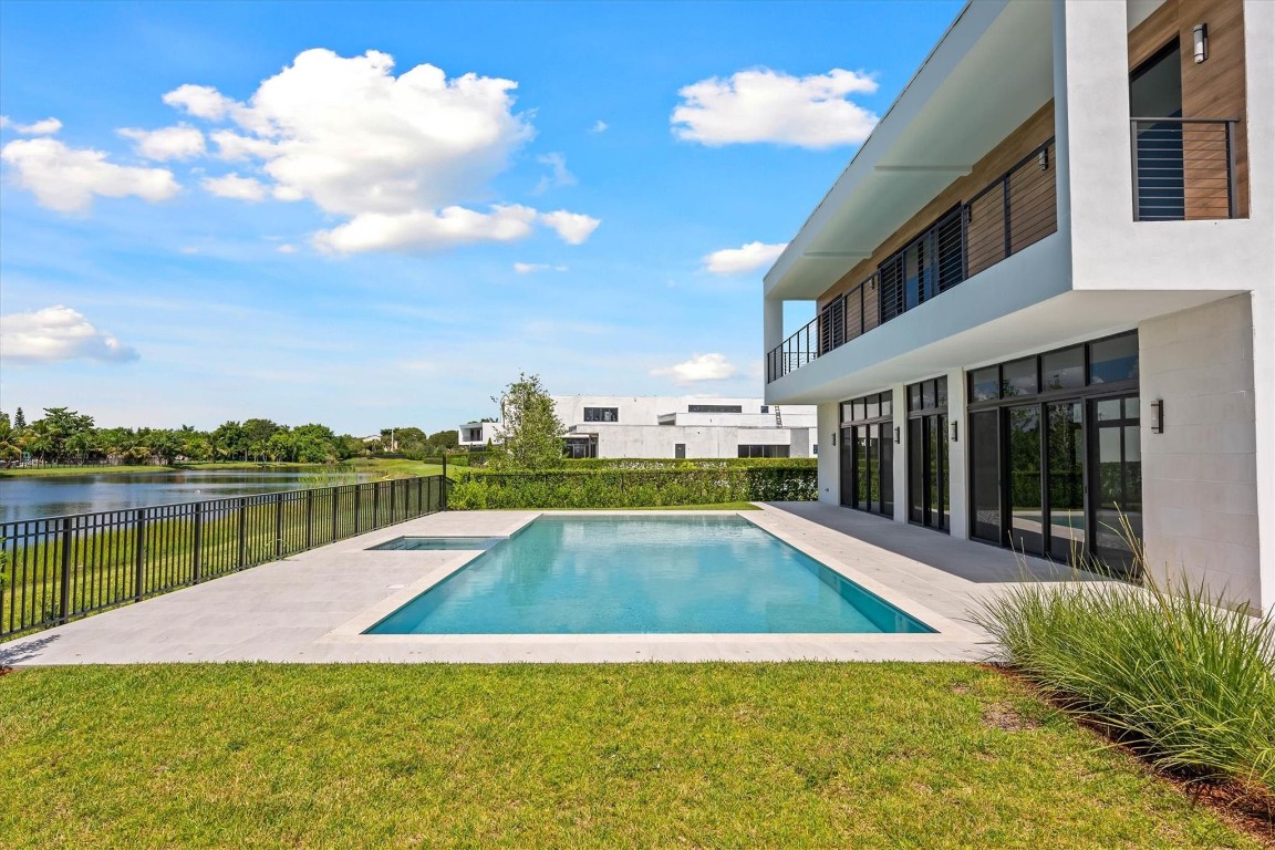 16722 S Botaniko Dr S