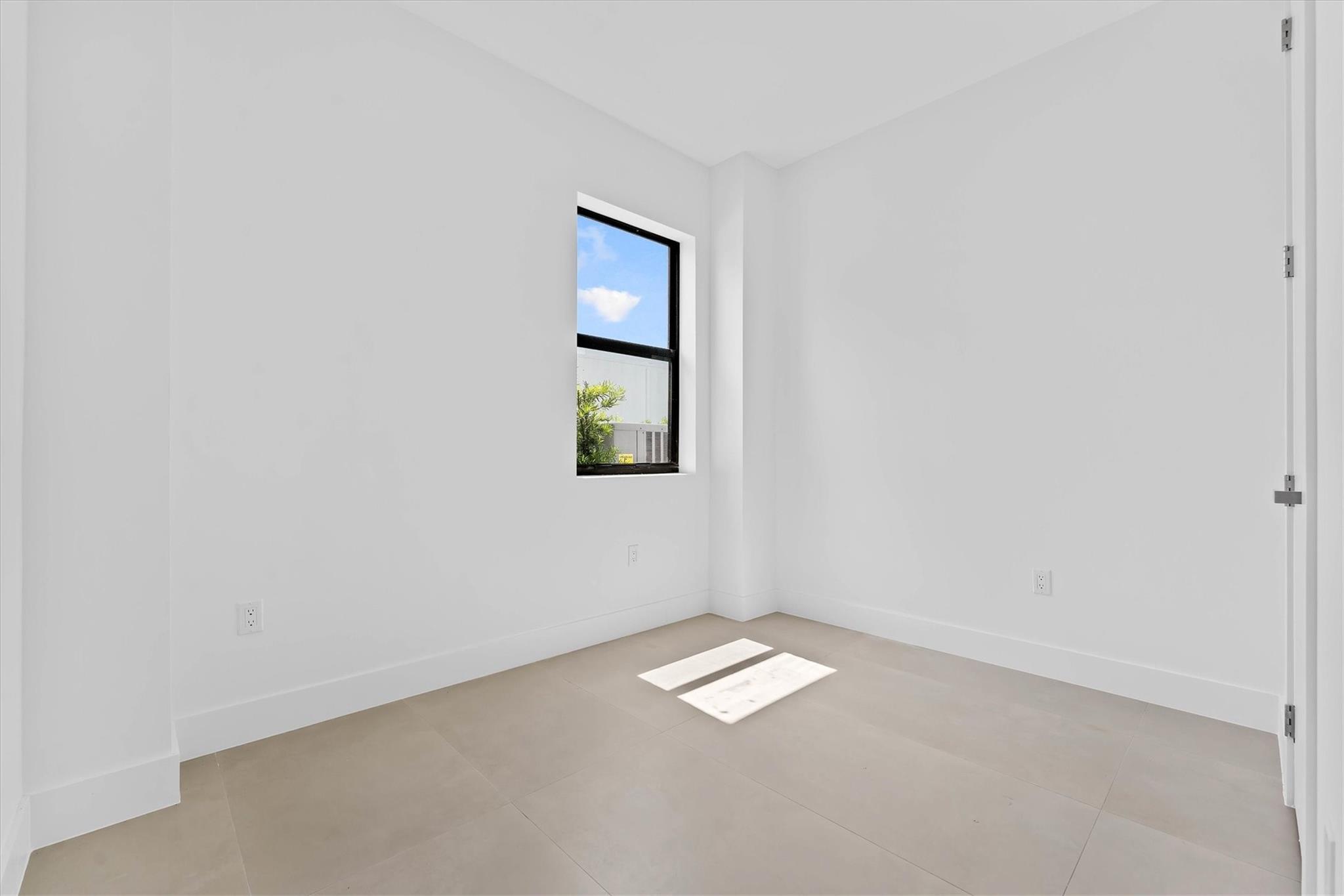 16722 S Botaniko Dr S