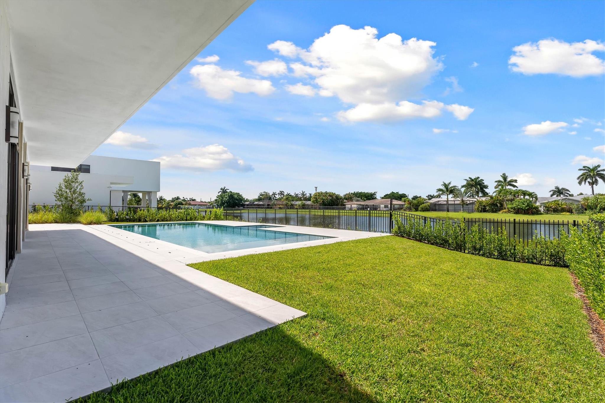 16722 S Botaniko Dr S