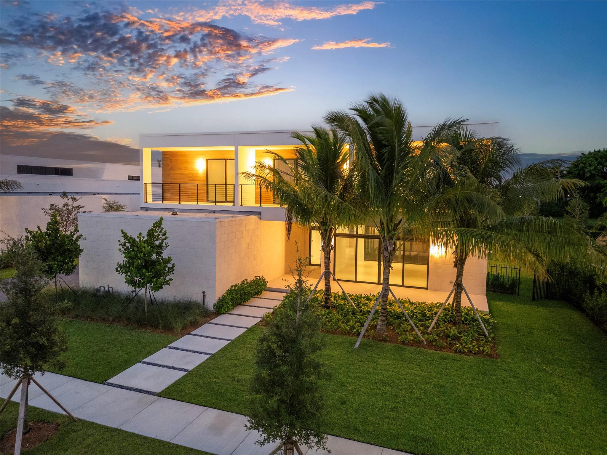 16722 S Botaniko Dr S