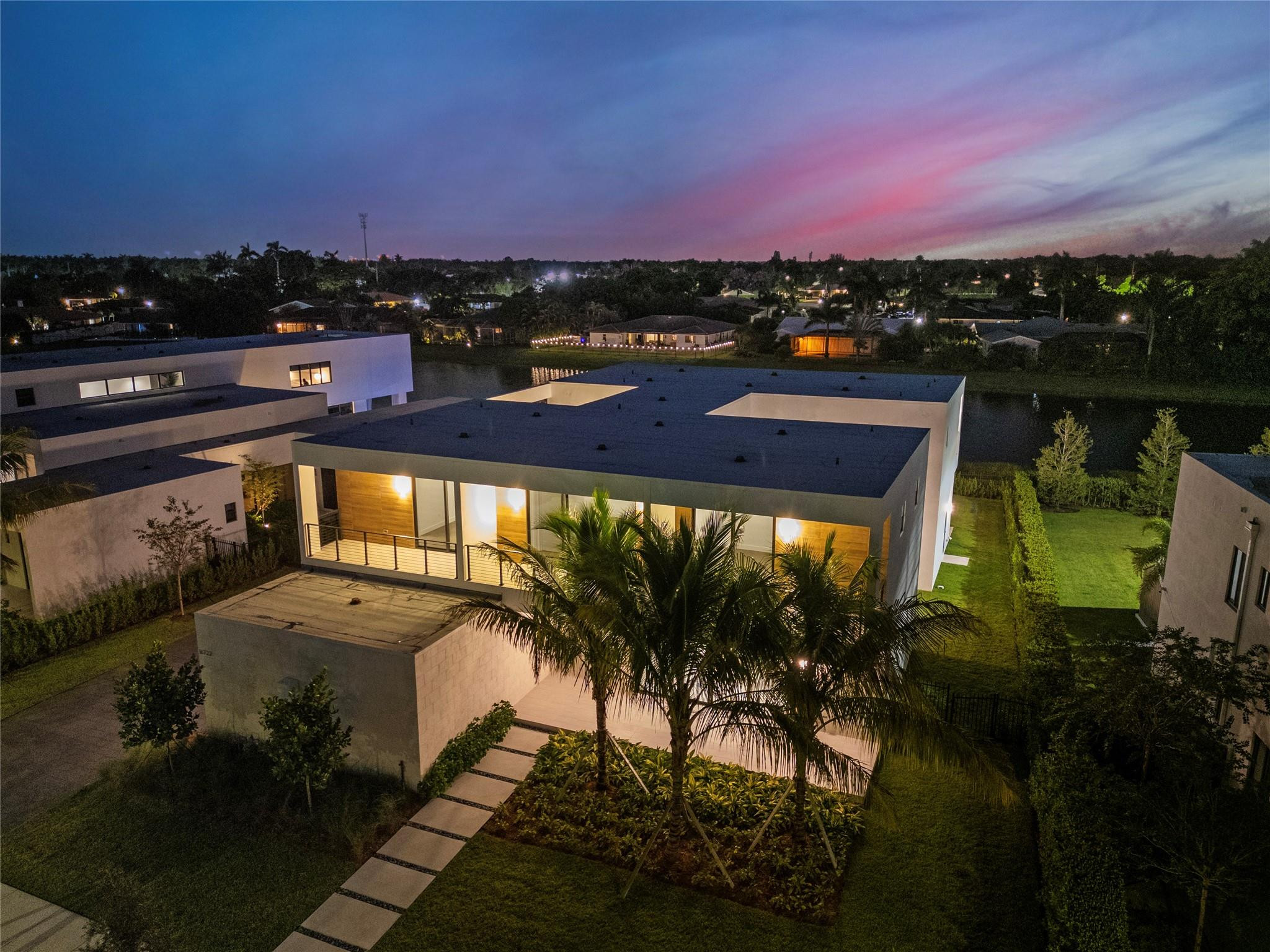 16722 S Botaniko Dr S