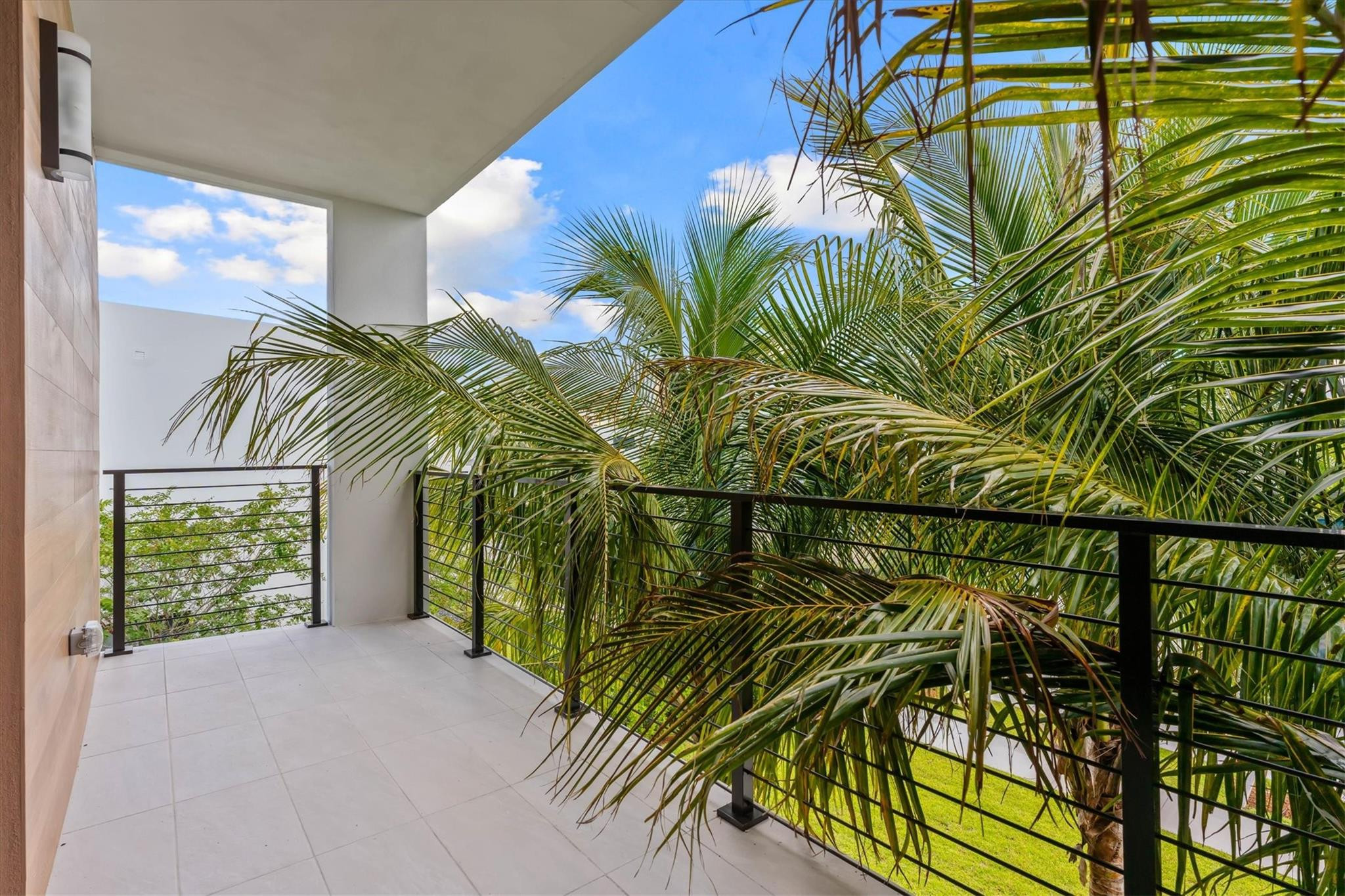 16722 S Botaniko Dr S