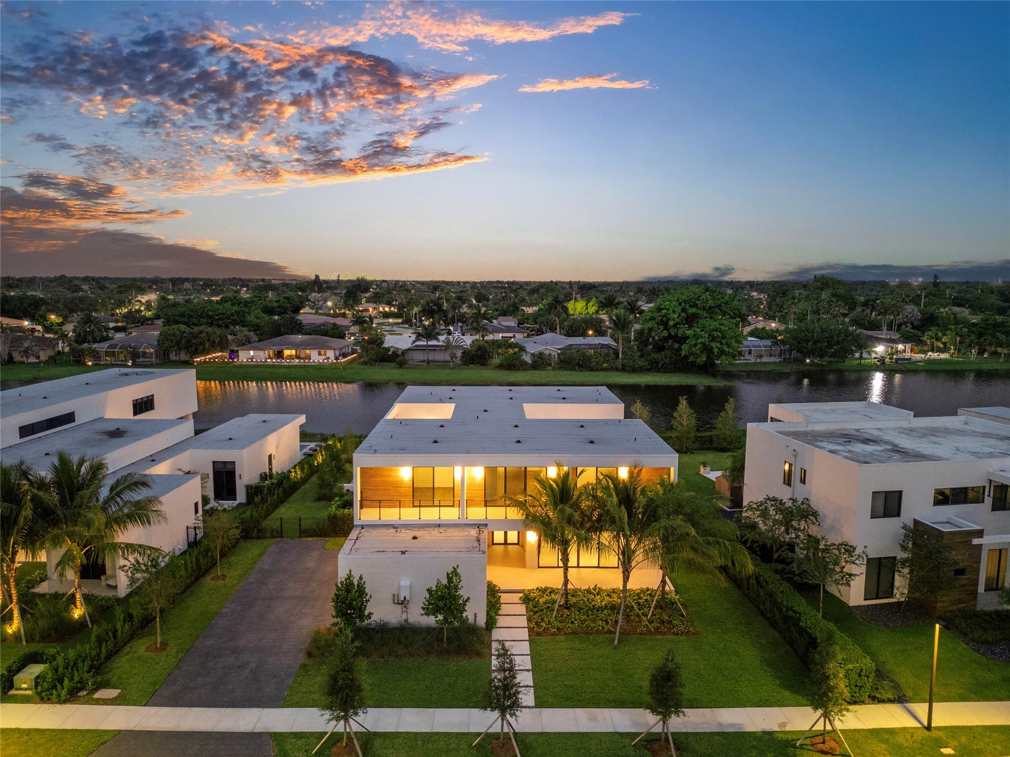 16722 S Botaniko Dr S