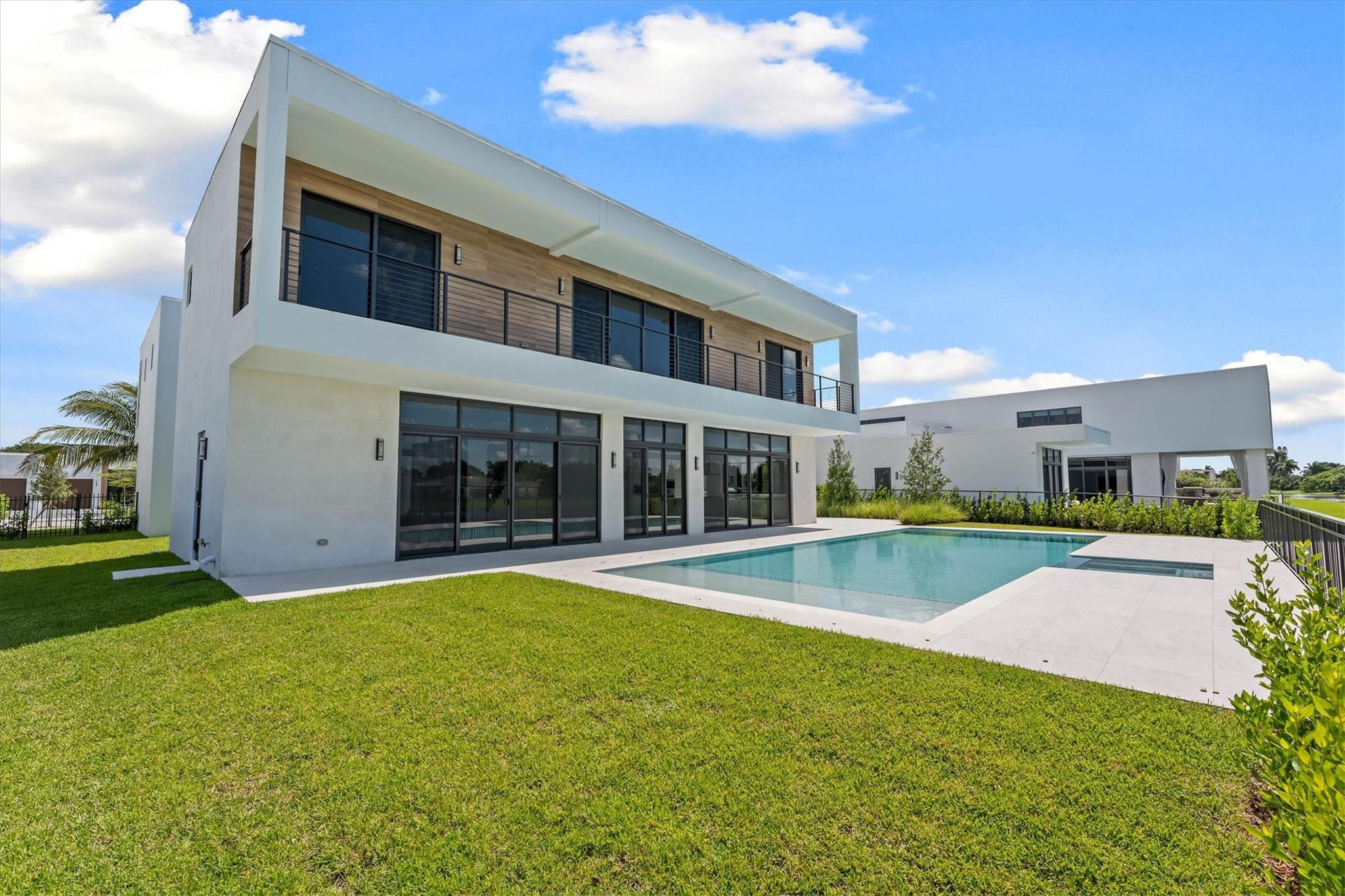 16722 S Botaniko Dr S