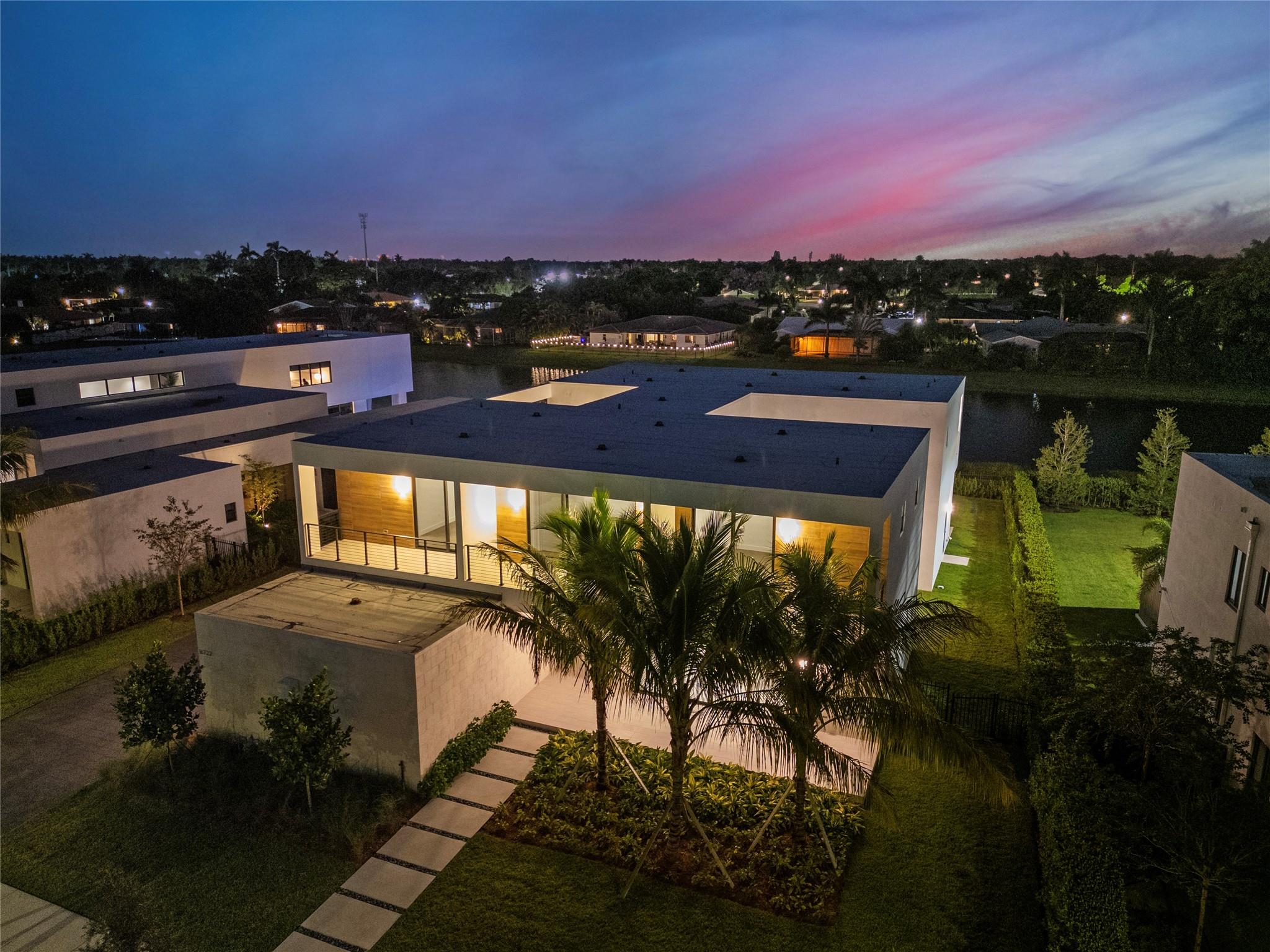 16722 S Botaniko Dr S