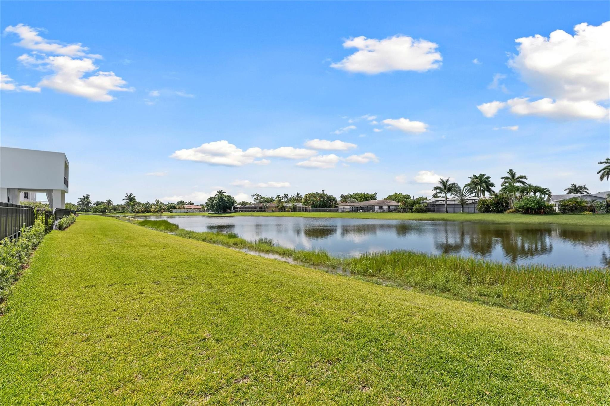 16722 S Botaniko Dr S