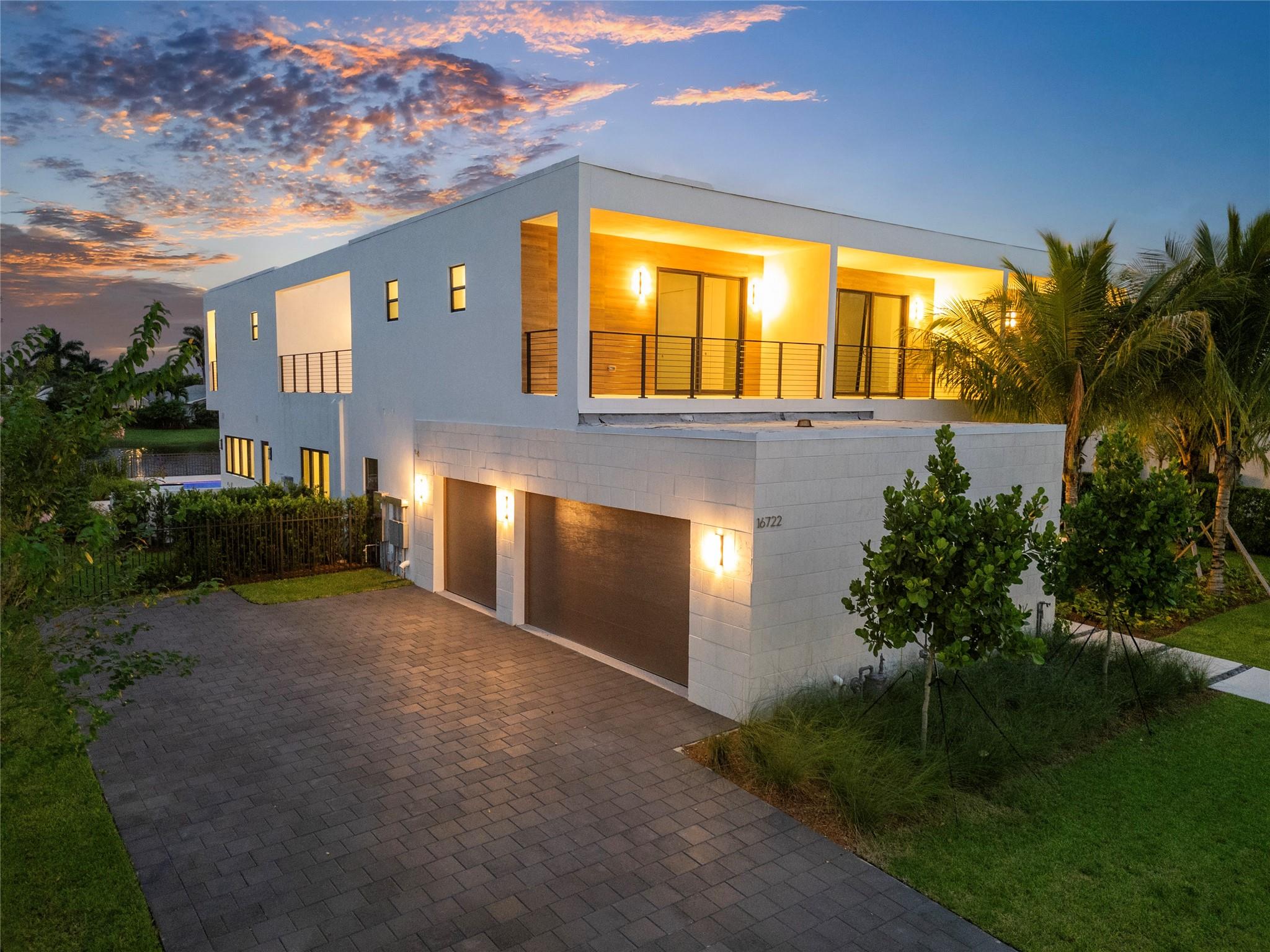 16722 S Botaniko Dr S