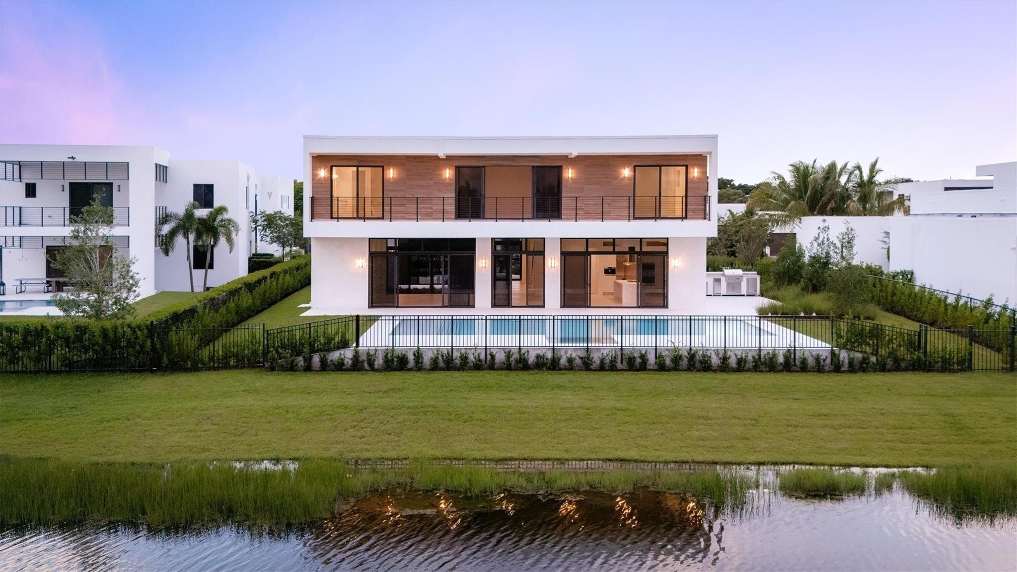 16722 S Botaniko Dr S