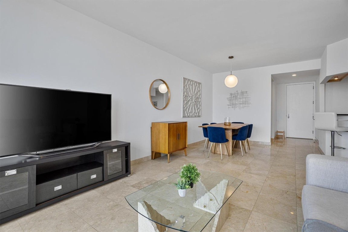 801 BRICKELL KEY BLVD 2805