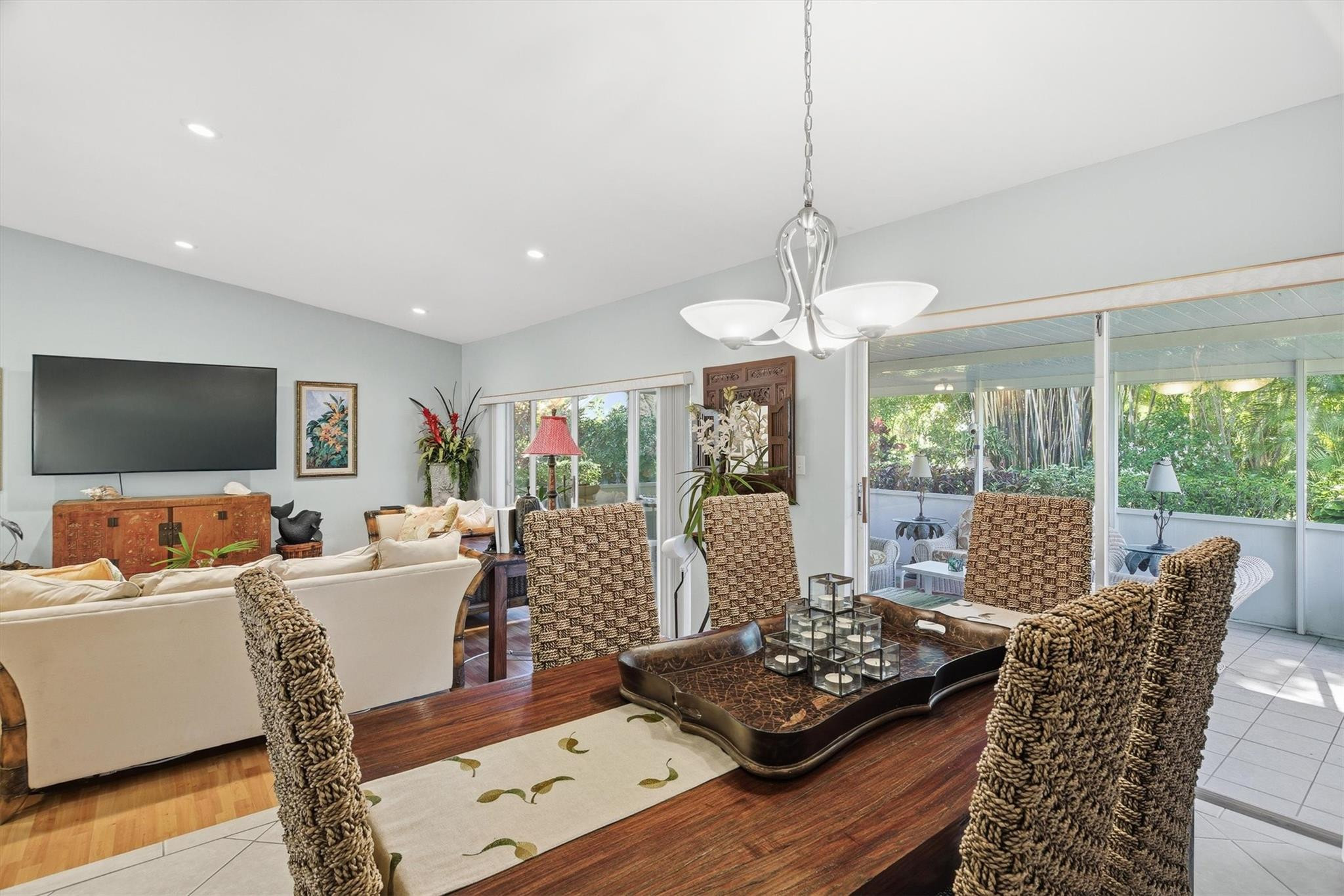 4803 QUEEN PALM LN