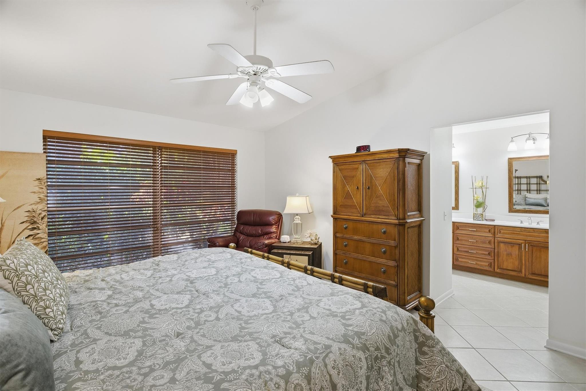4803 QUEEN PALM LN