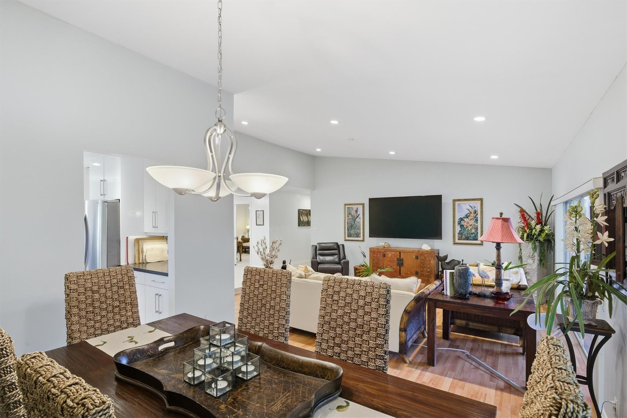 4803 QUEEN PALM LN