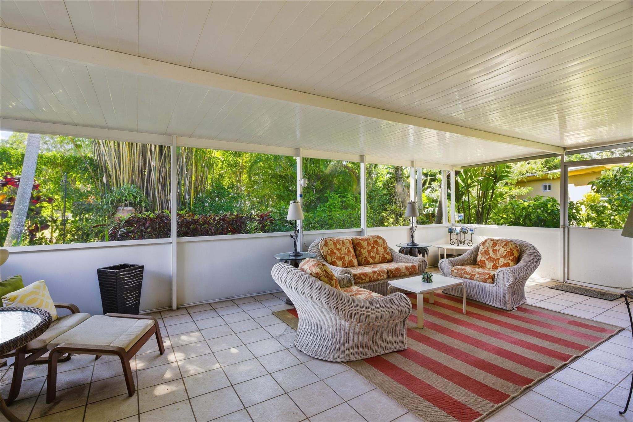 4803 QUEEN PALM LN