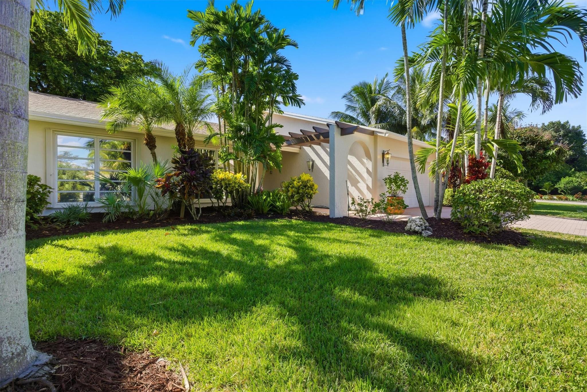 4803 QUEEN PALM LN