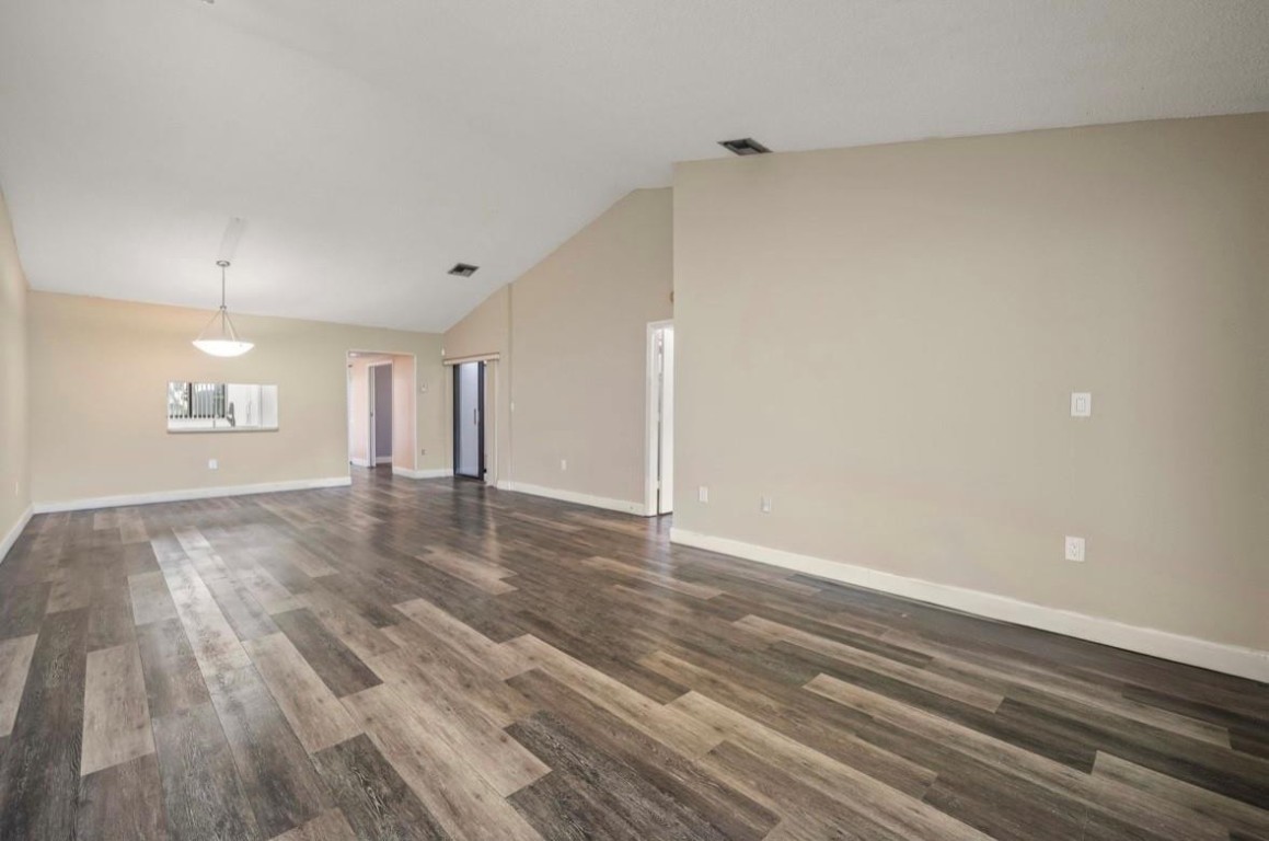 370 Fairway Circle 13