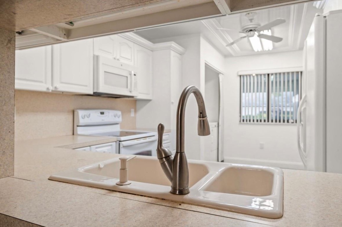 370 Fairway Circle 13