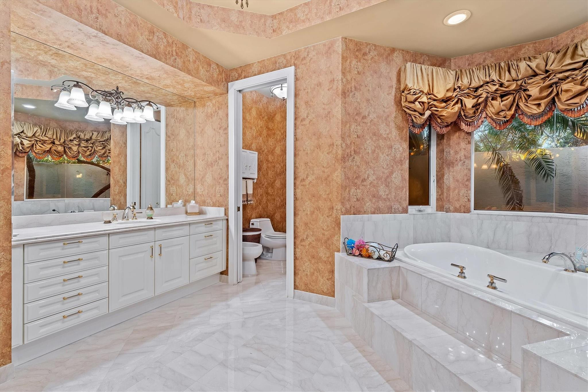 3060 Paddock Road, Weston