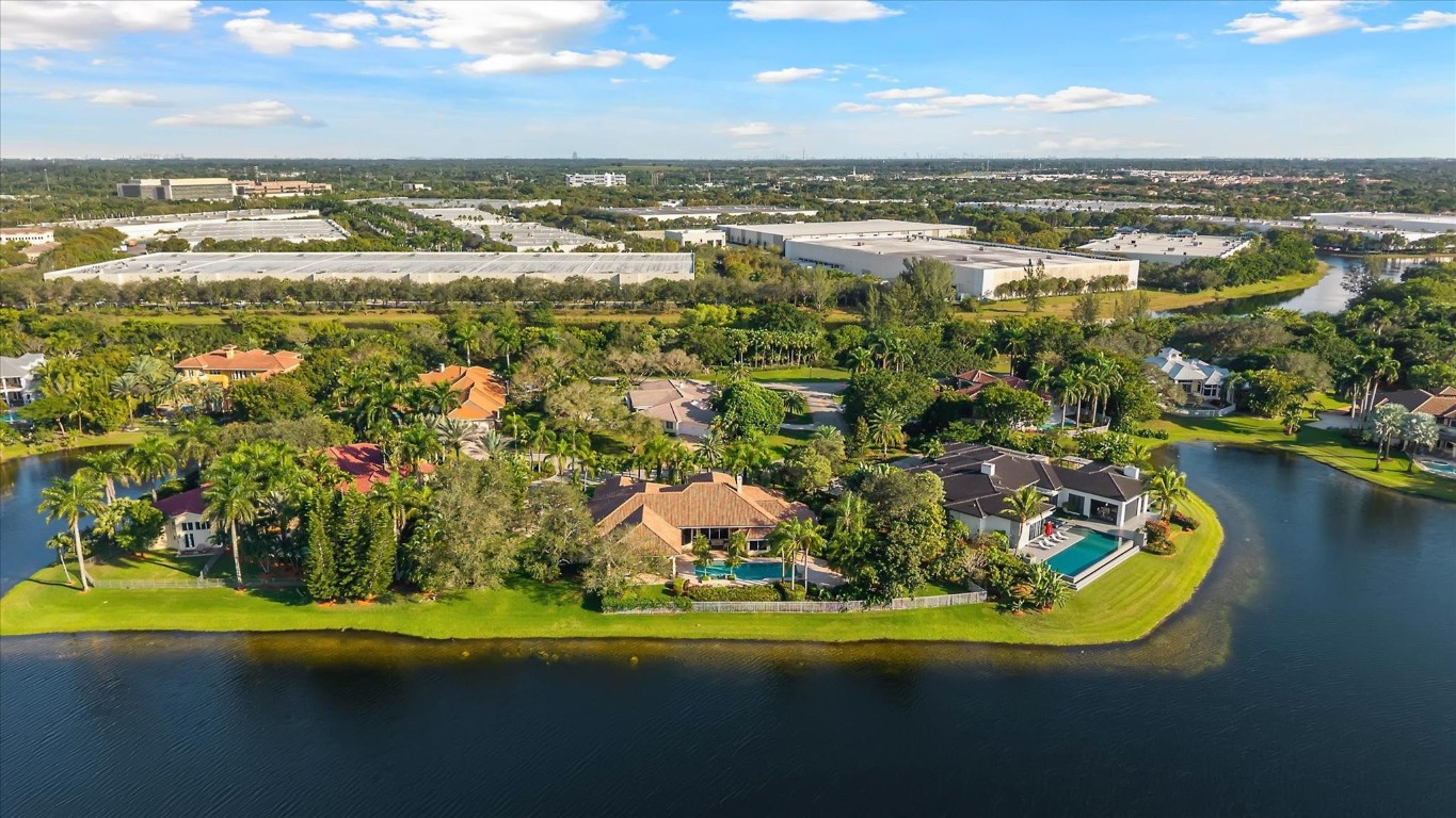 3060 Paddock Road, Weston