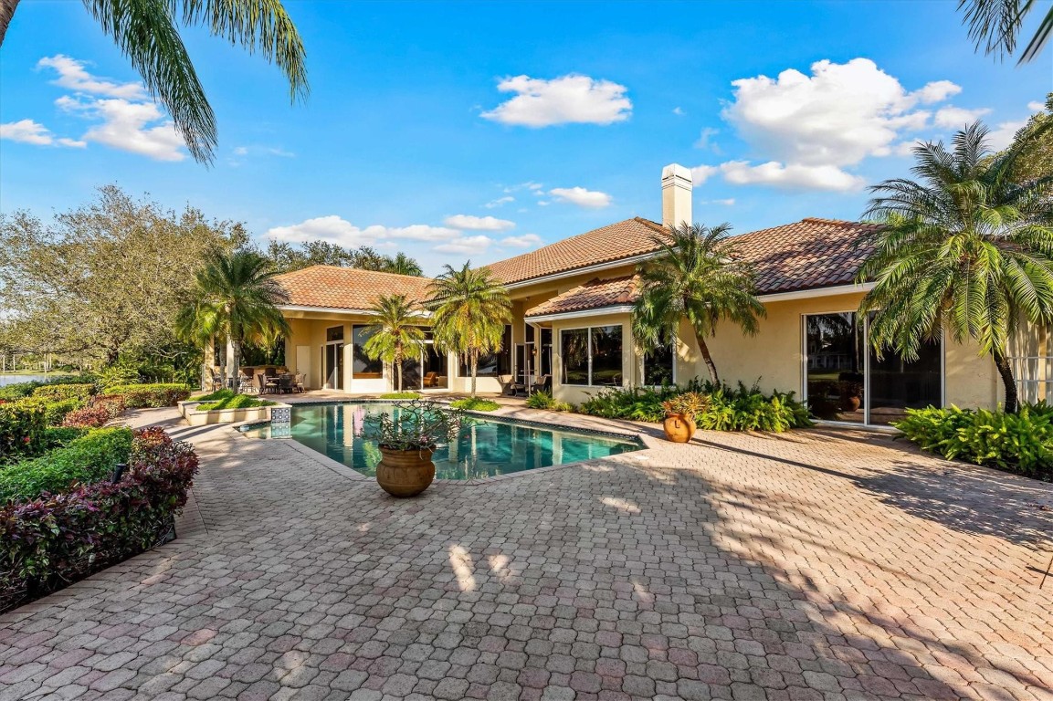 3060 Paddock Road, Weston