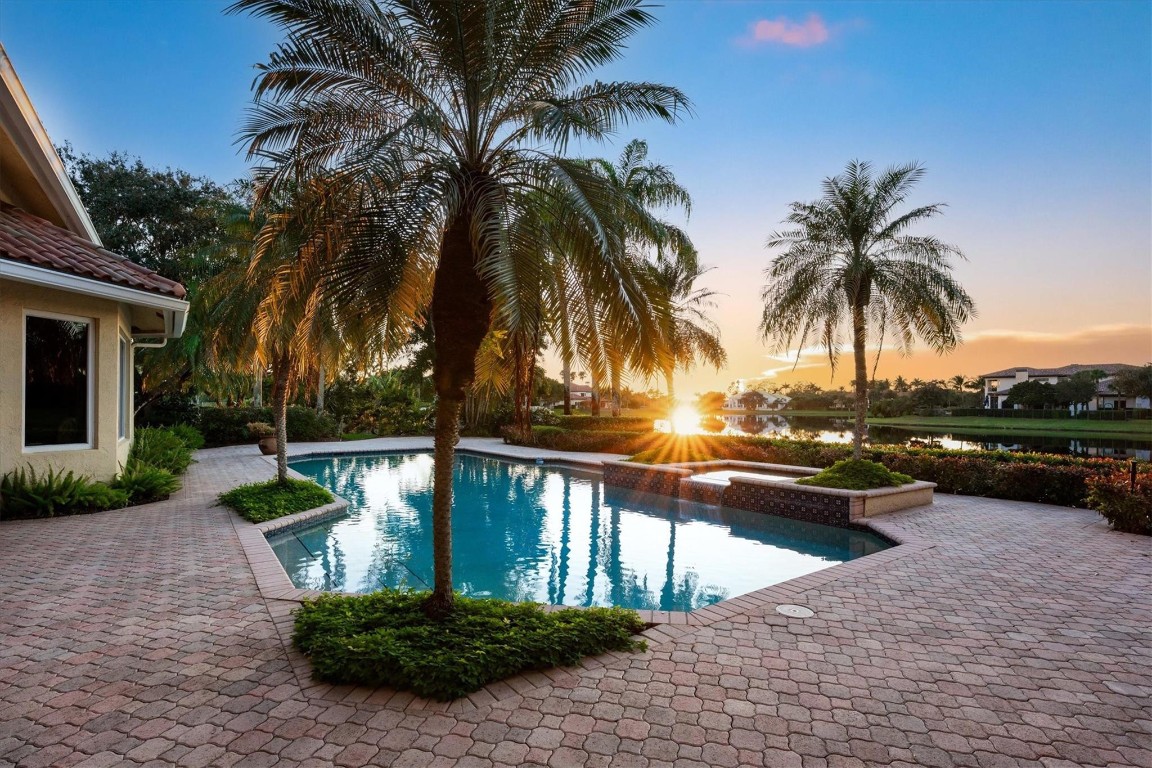 3060 Paddock Road, Weston