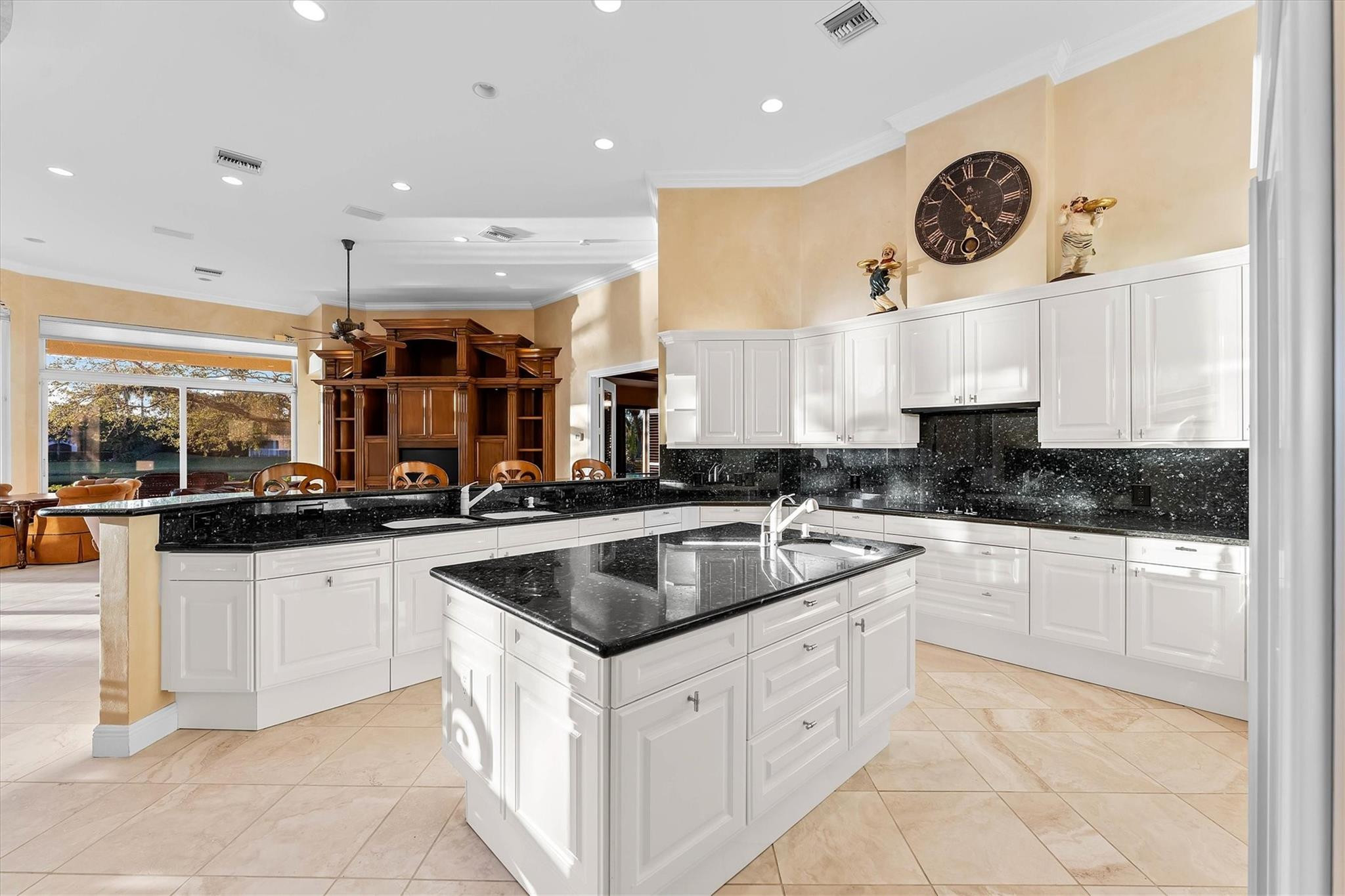 3060 Paddock Road, Weston