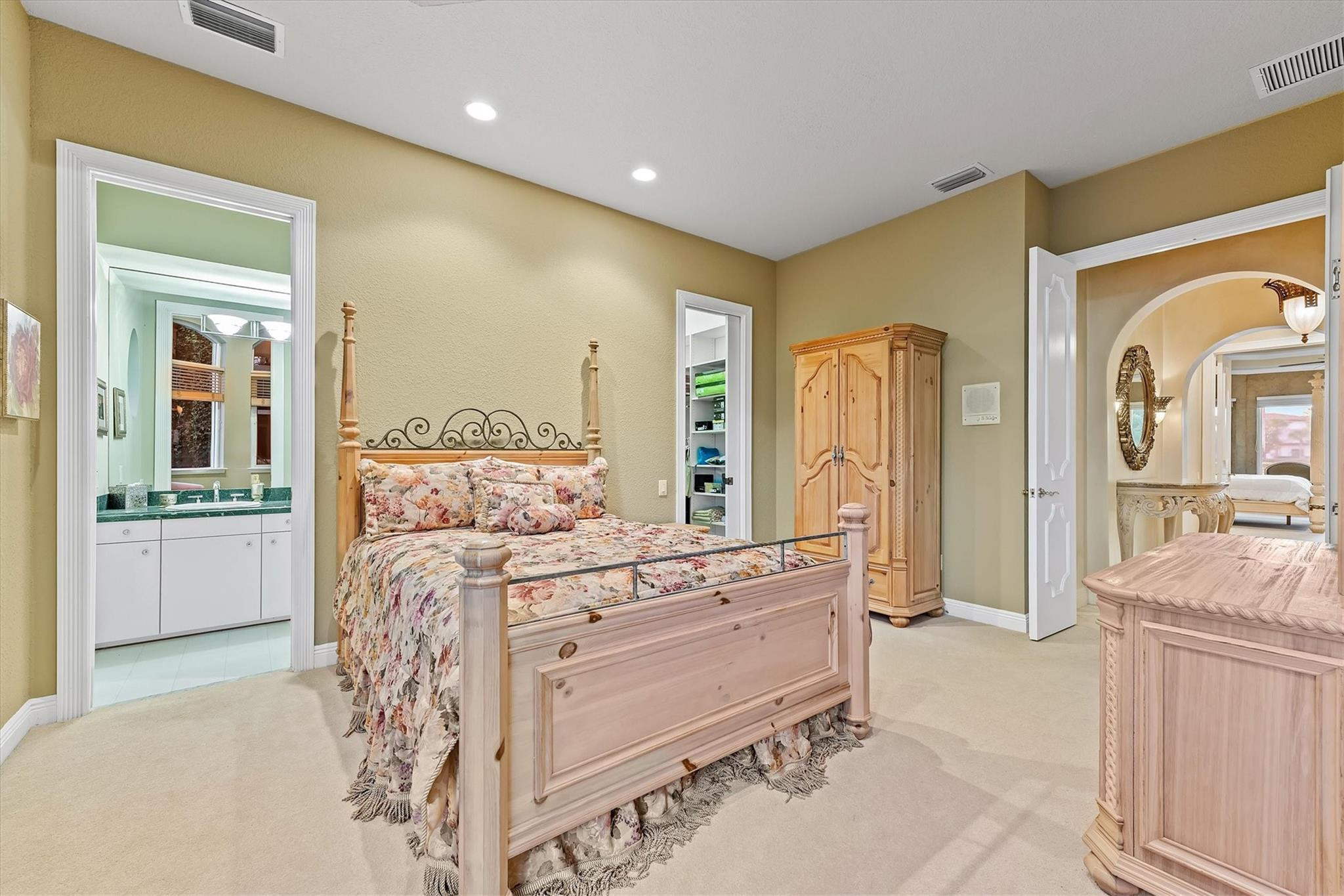 3060 Paddock Road, Weston