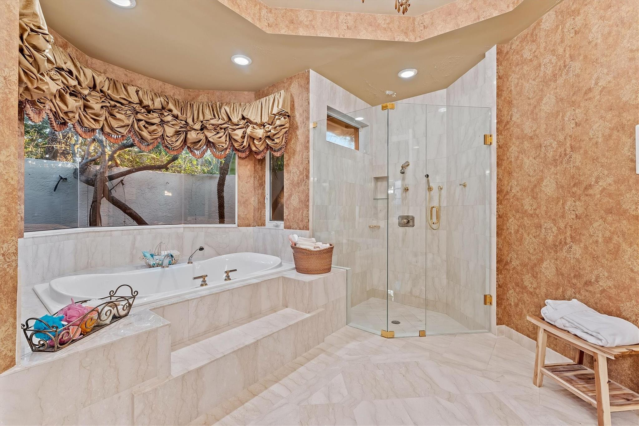 3060 Paddock Road, Weston