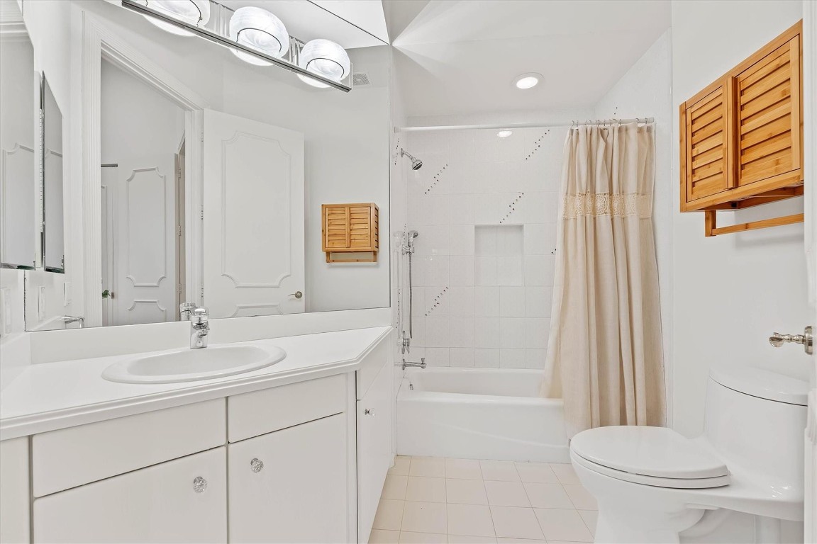 3060 Paddock Road, Weston