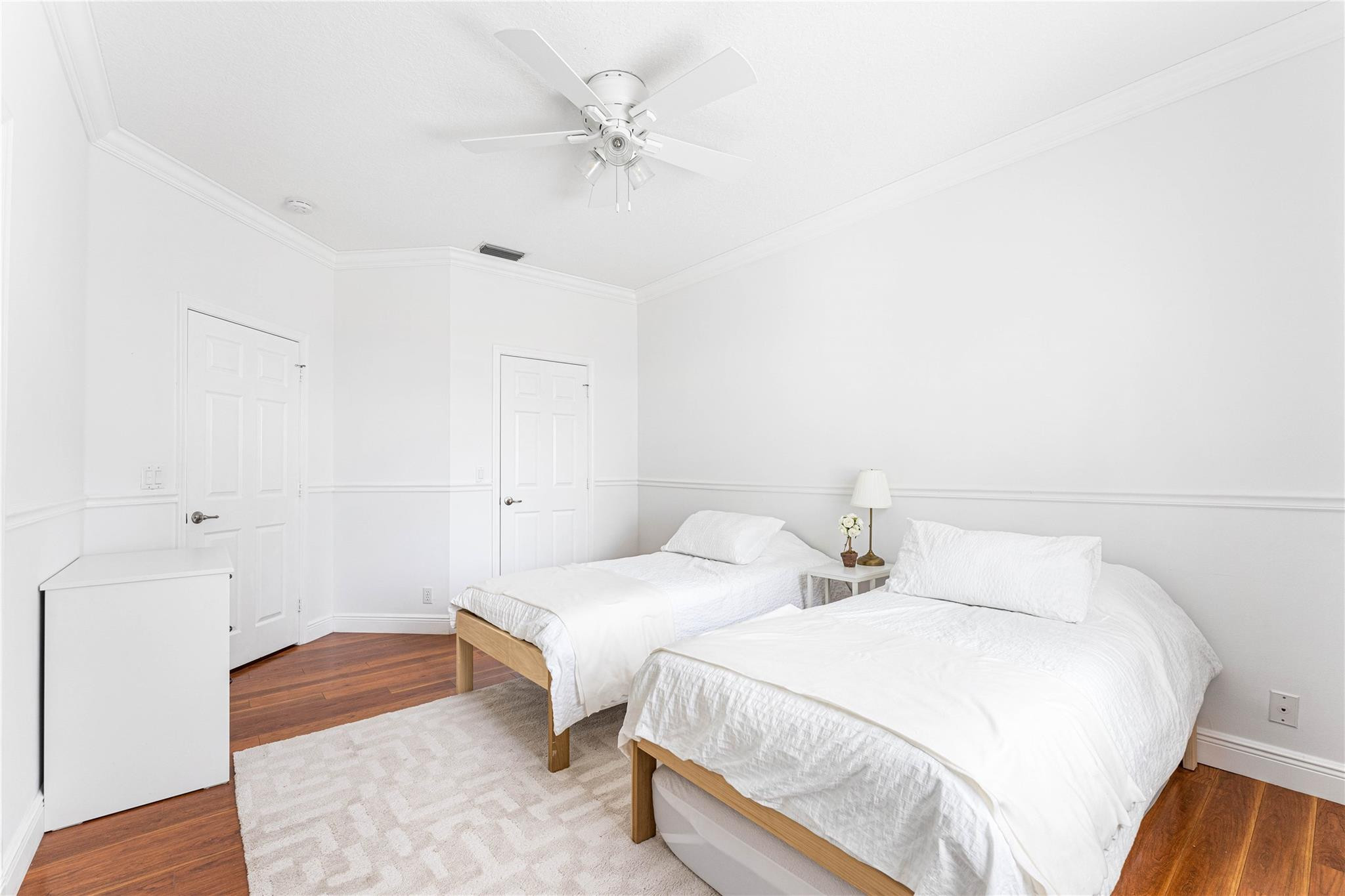 2527 Montclaire Circle