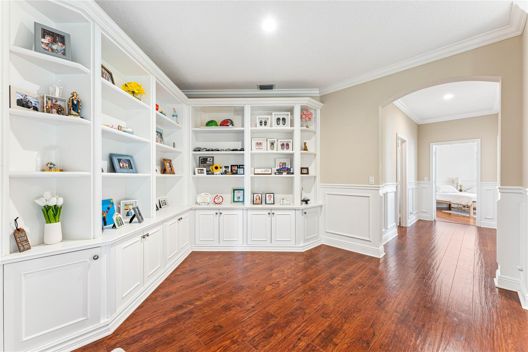 2527 Montclaire Circle