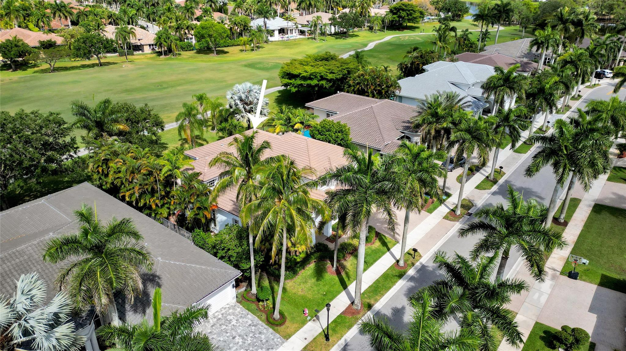 2527 Montclaire Circle