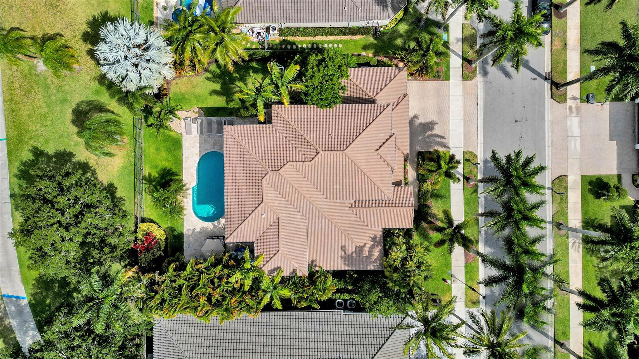 2527 Montclaire Circle