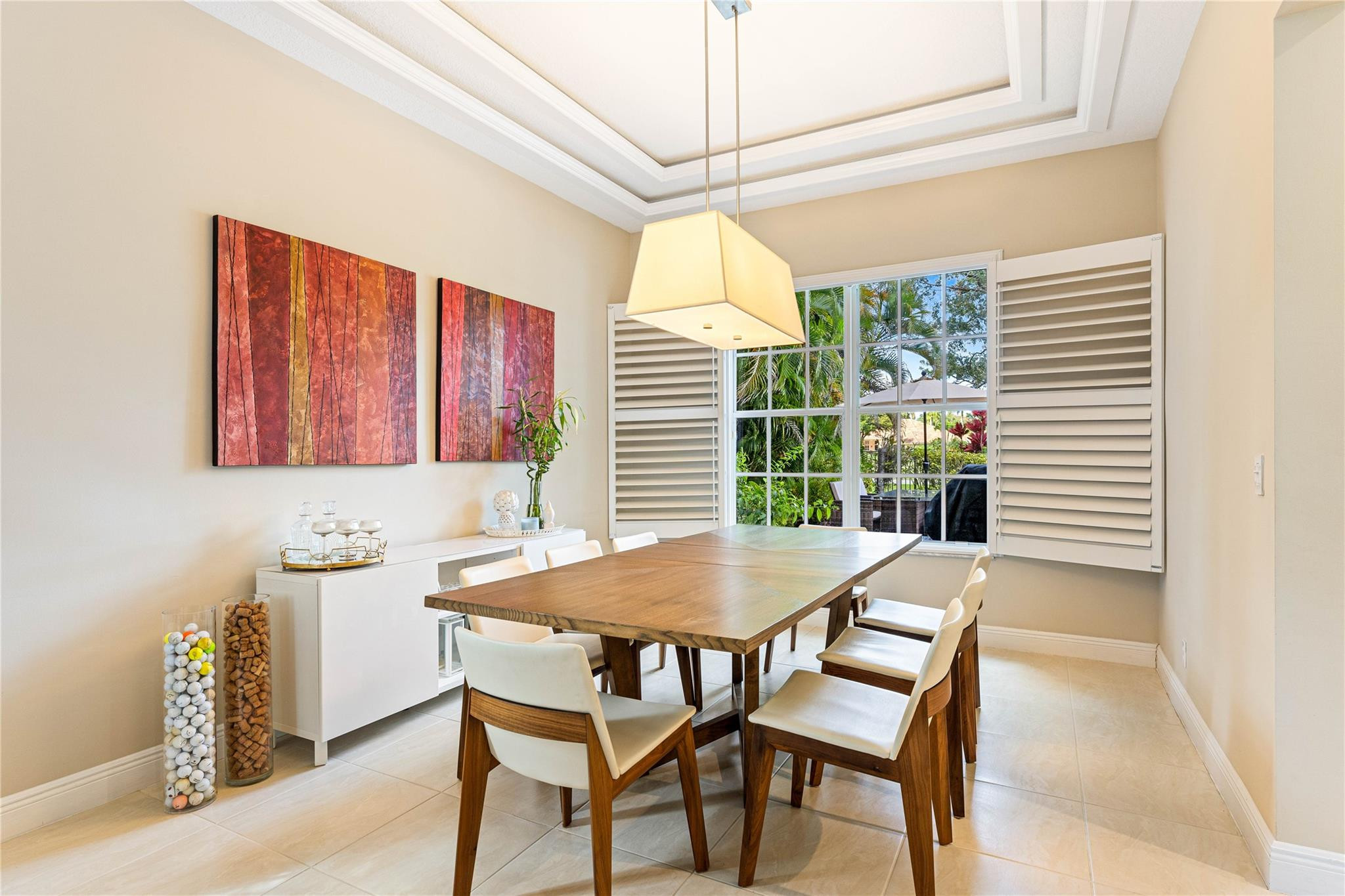 2527 Montclaire Circle
