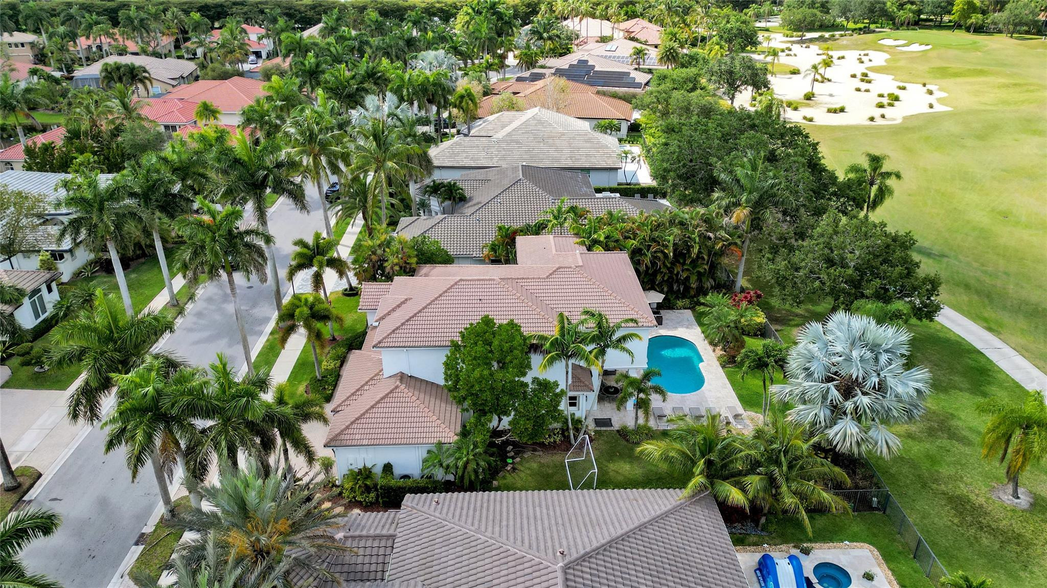 2527 Montclaire Circle