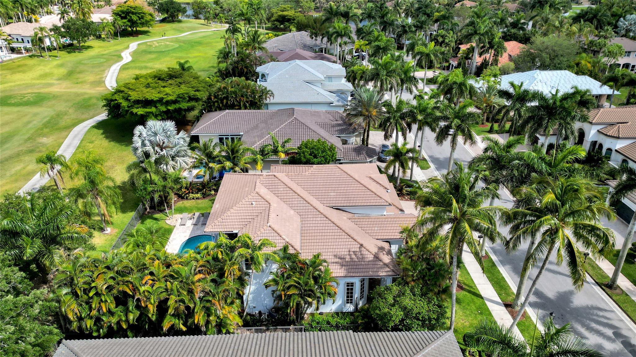 2527 Montclaire Circle