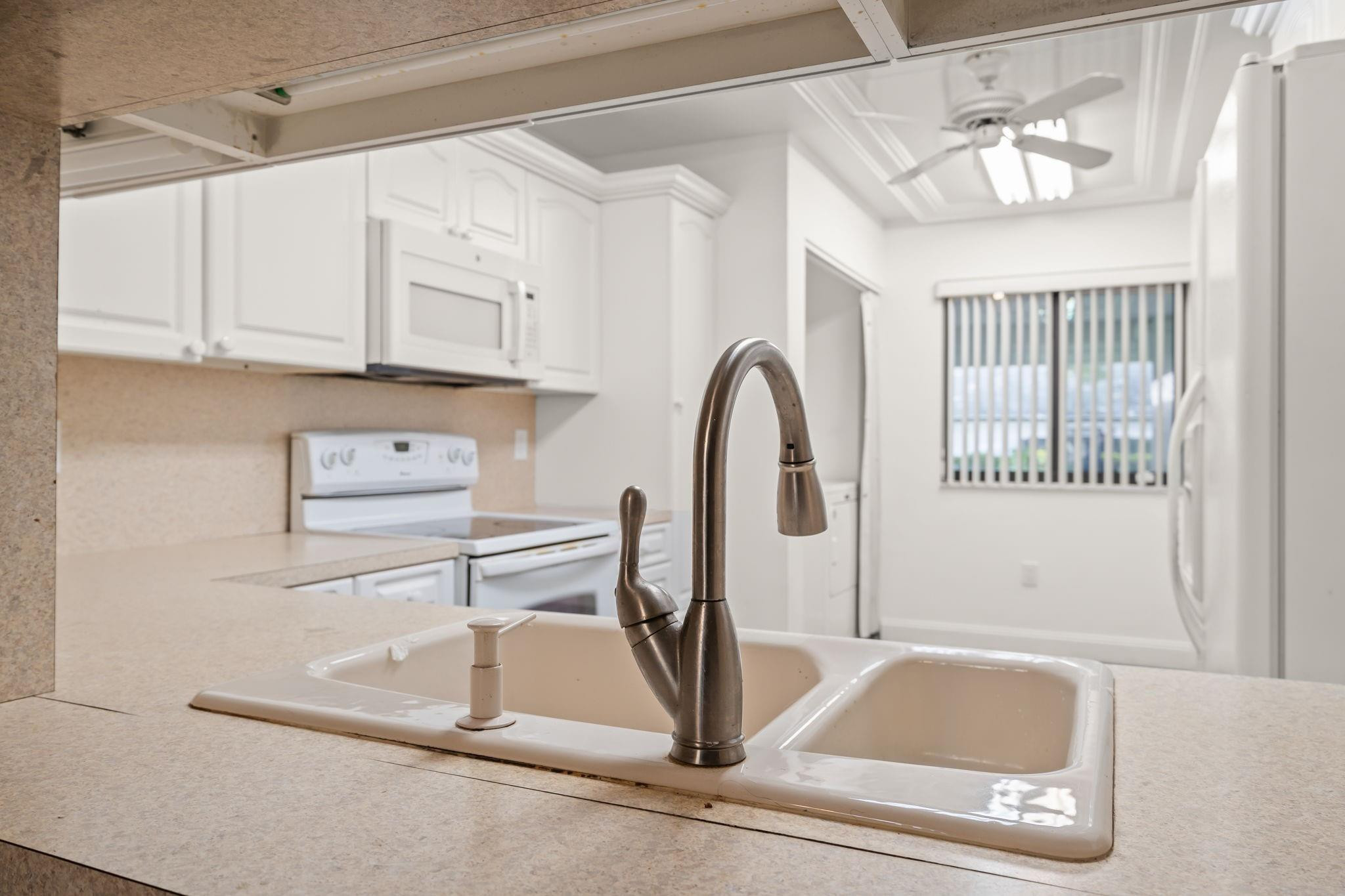 370 Fairway Circle 13