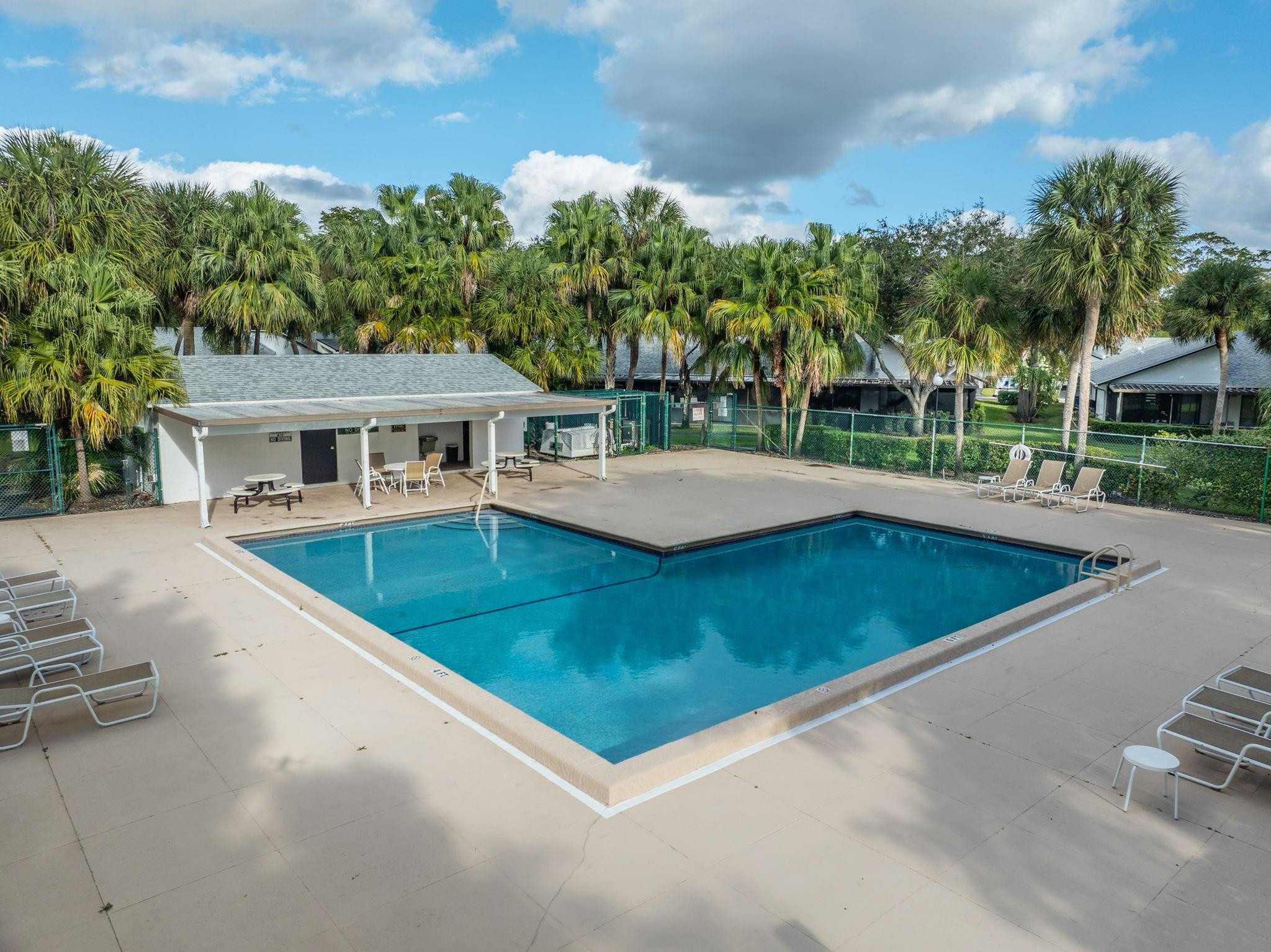 370 Fairway Circle 13