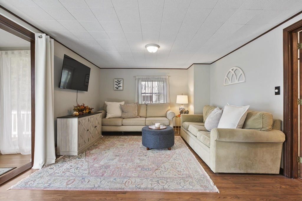 5 Hillside Ave