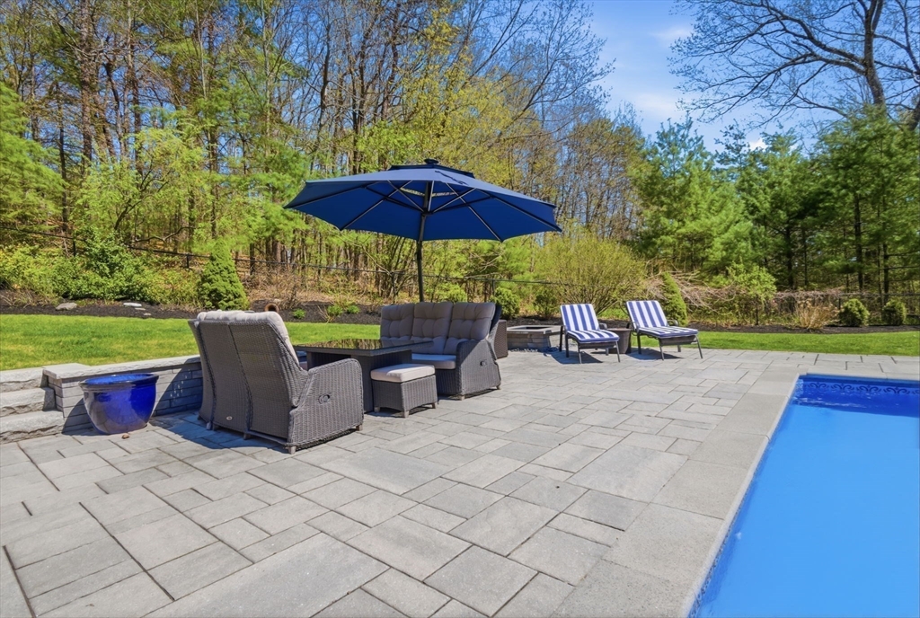 1 Colonial Drive