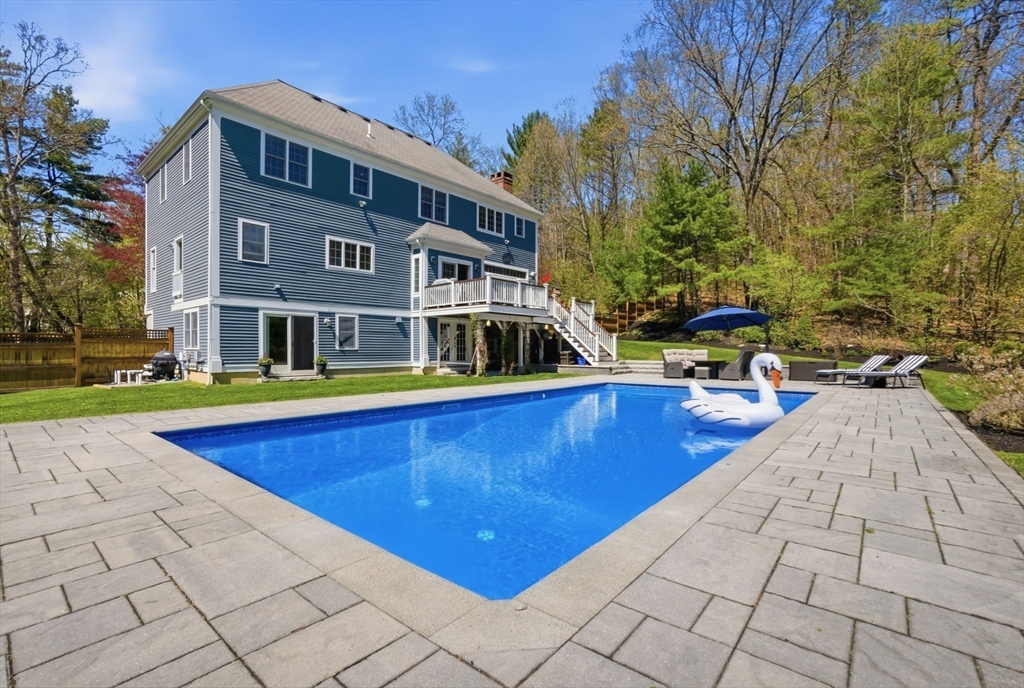 1 Colonial Drive