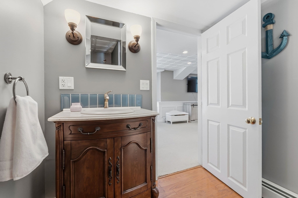 1 Colonial Drive