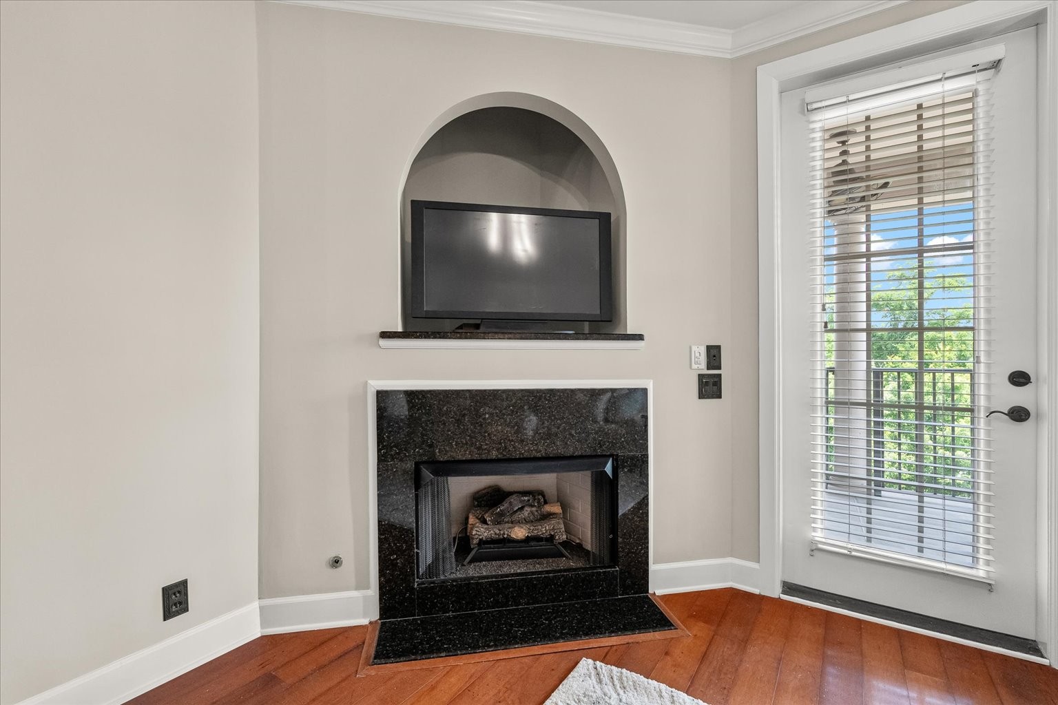 307 Seven Springs Way Unit: 302