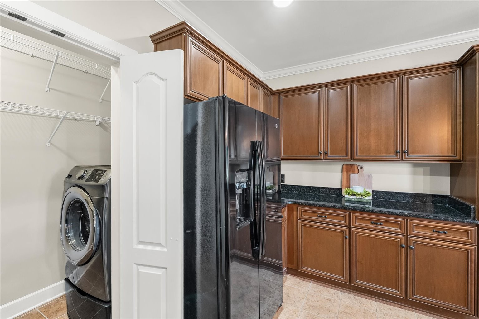 307 Seven Springs Way Unit: 302
