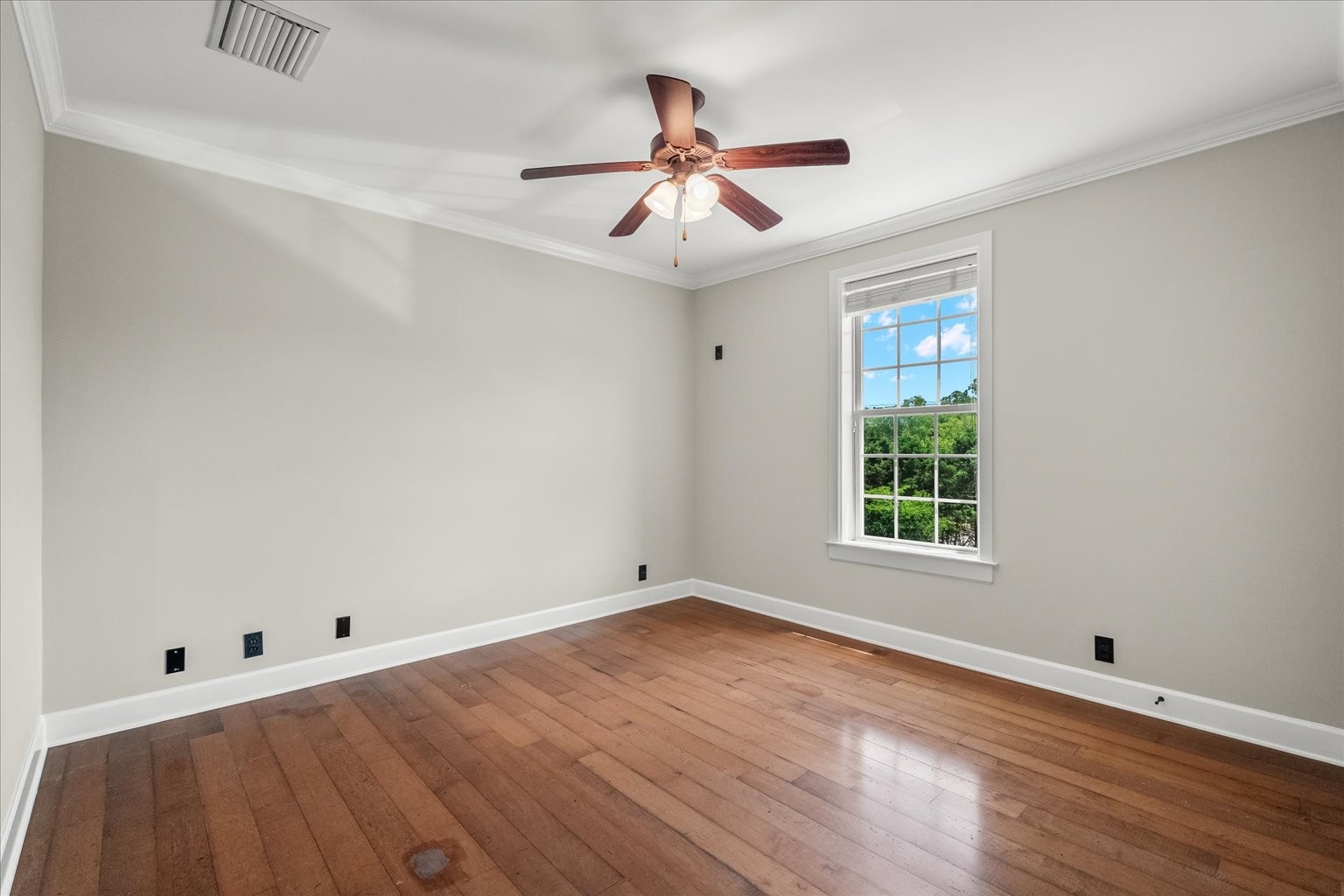 307 Seven Springs Way Unit: 302