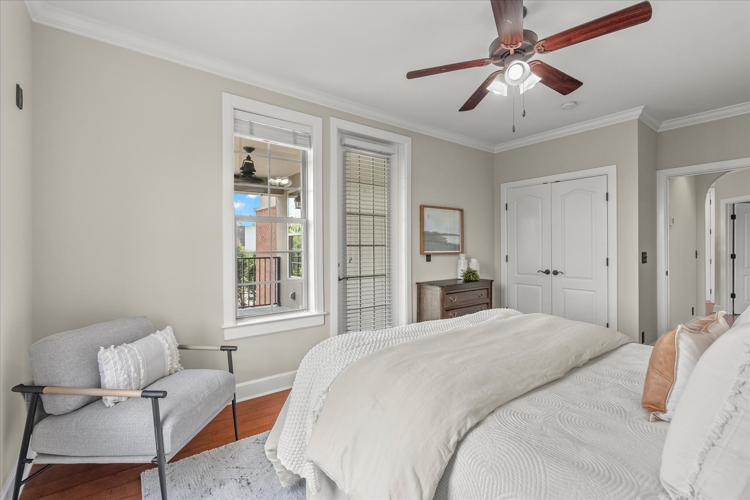 307 Seven Springs Way Unit: 302