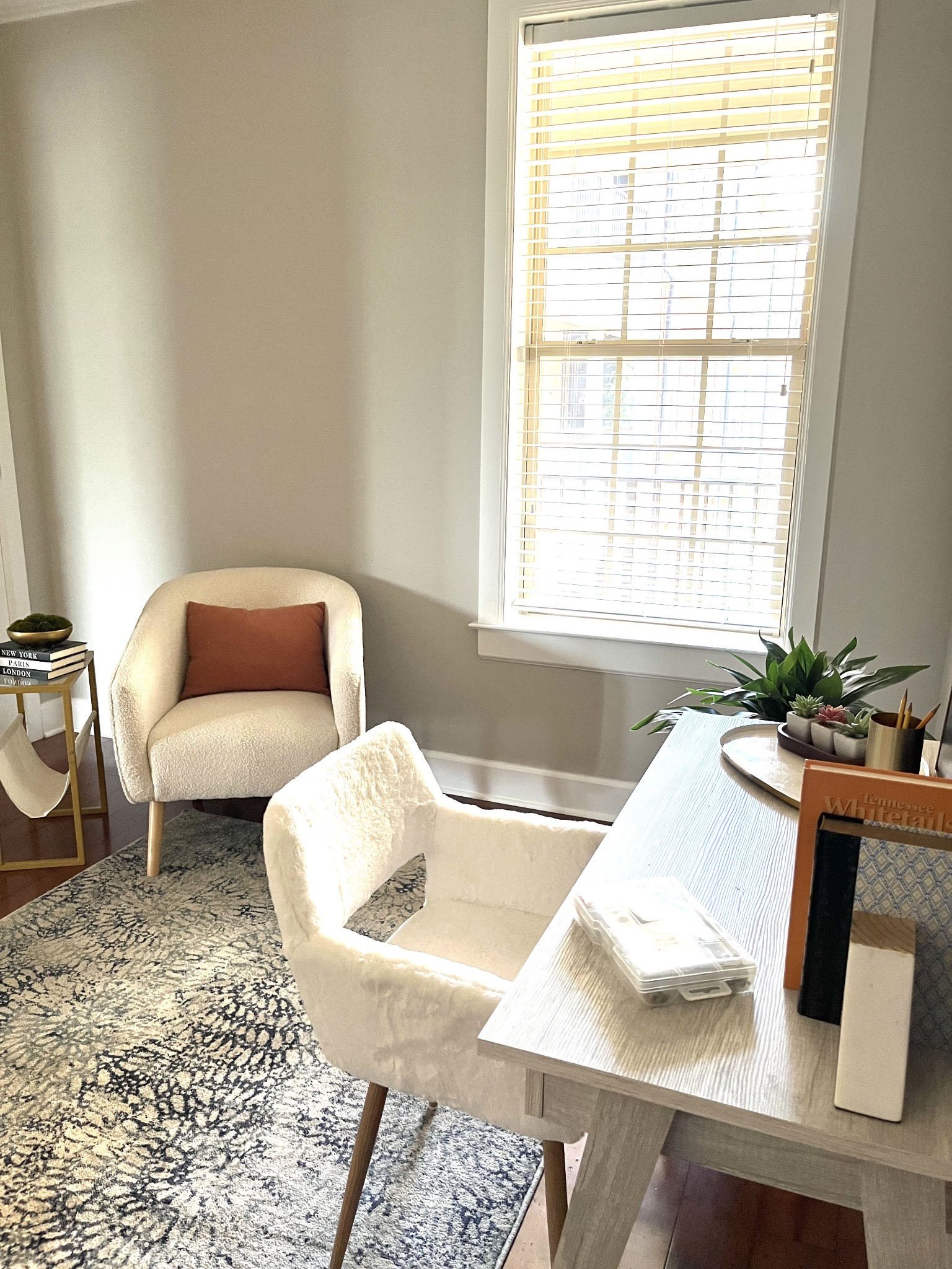 307 Seven Springs Way Unit: 302