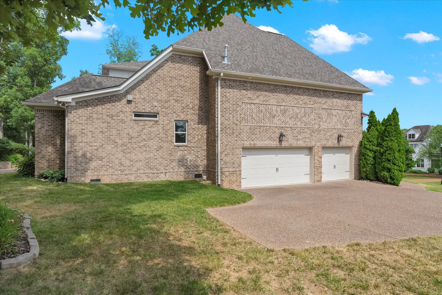 2609 Benington Pl