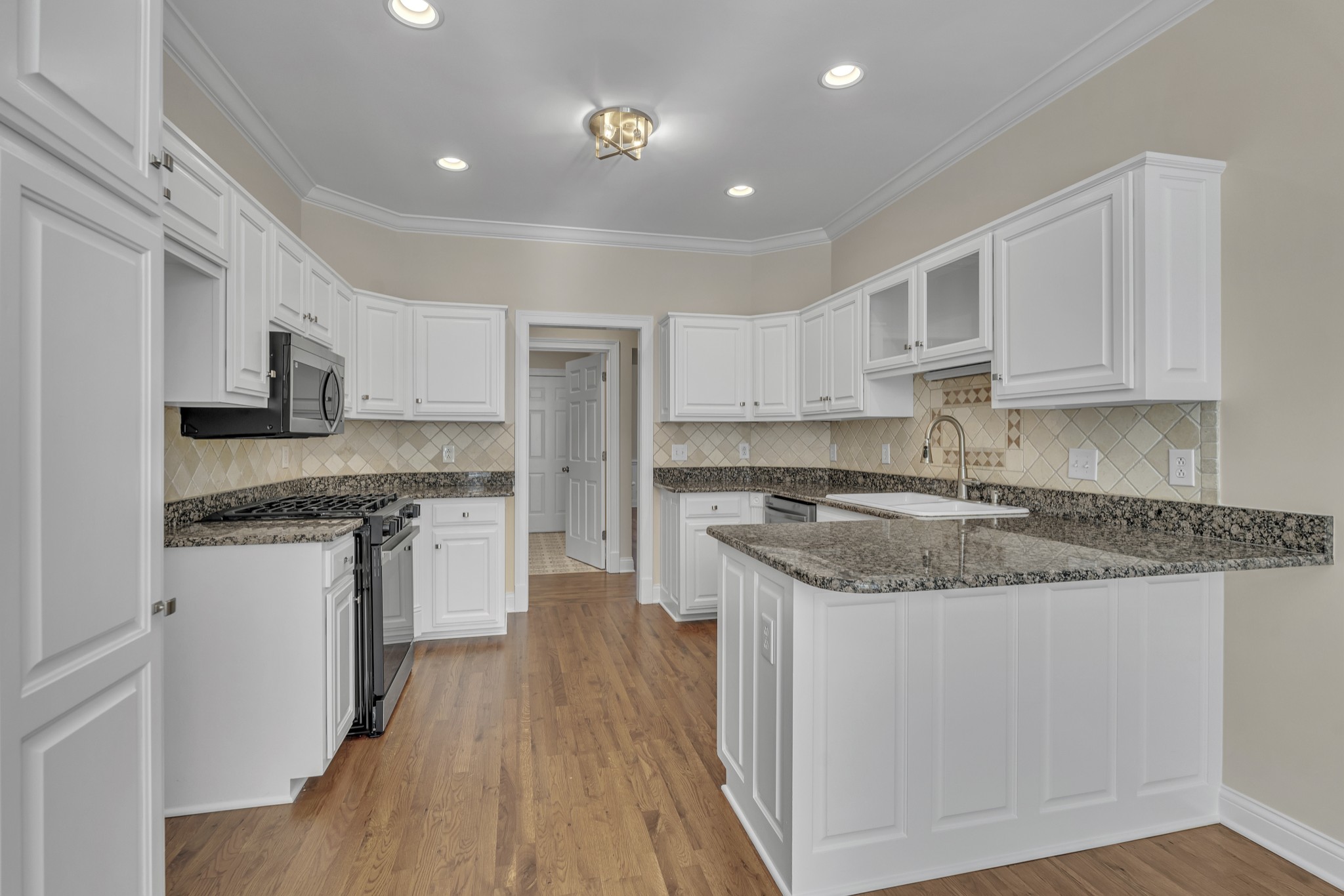 3103 Saint Johns Dr
